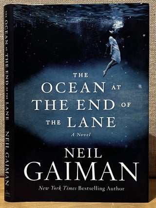 Item #902639 The Ocean at the End of the Lane. Neil Gaiman